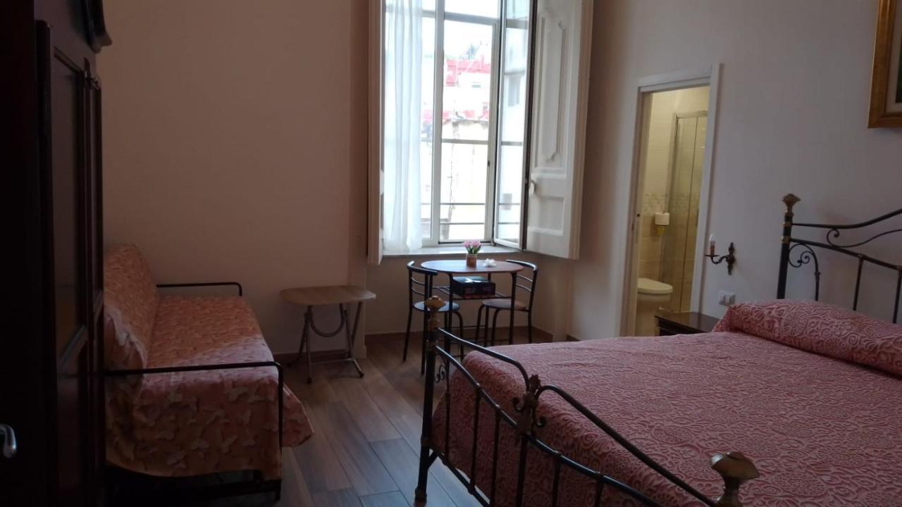 B&B Palazzo Sersale Napoli Dış mekan fotoğraf