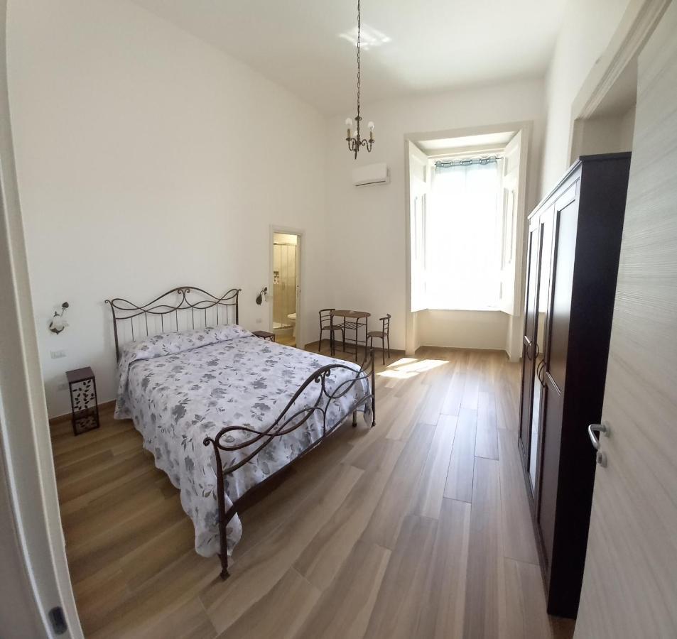 B&B Palazzo Sersale Napoli Dış mekan fotoğraf