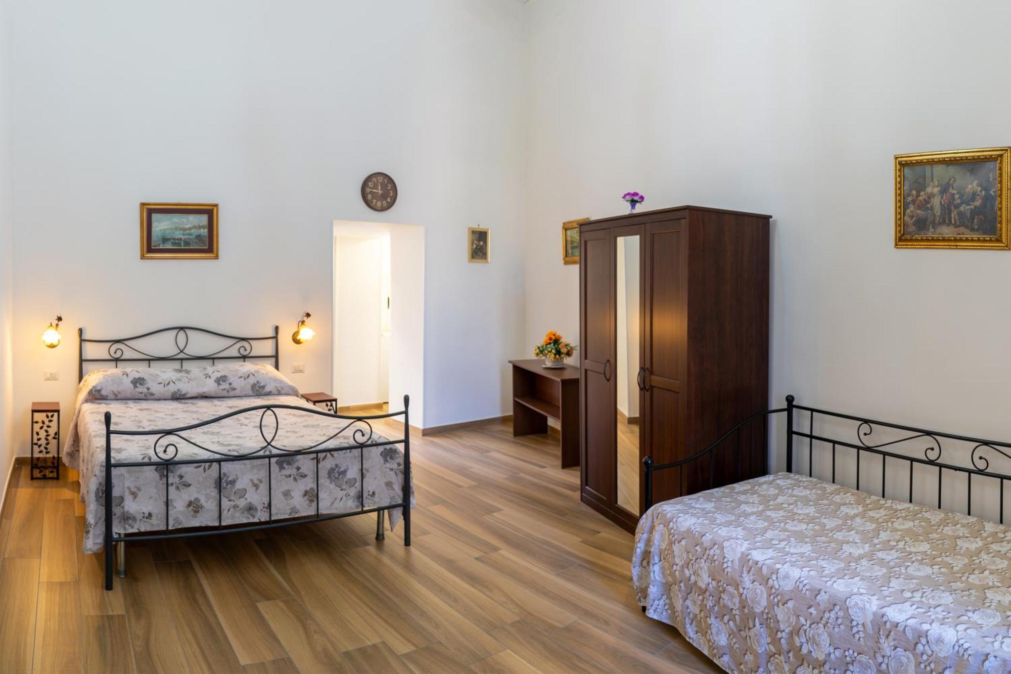 B&B Palazzo Sersale Napoli Dış mekan fotoğraf